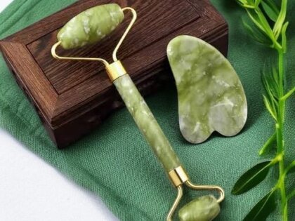 Jade Roller and Gua Sha Facial Massage Set